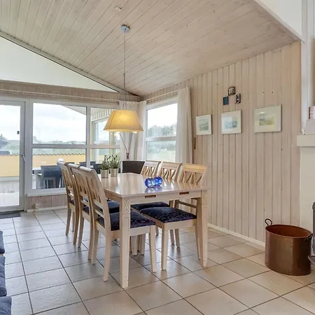 Thorir - 542m From The Sea By Interhome *